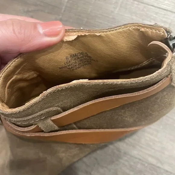 Lucky Brand Leather Peep Toe Wedges Size 6.5 - Picture 2 of 7